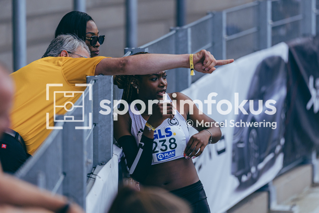 DM U23 U18 Bochum 2026 | Olivia Eyenga (SCC Berlin) im Diskuswurf bei den Deutschen Meisterschaften der U18 &amp; U23 2026 im Lohrheidestadion in Bochum-Wattenscheid. - Realisiert mit Pictrs.com