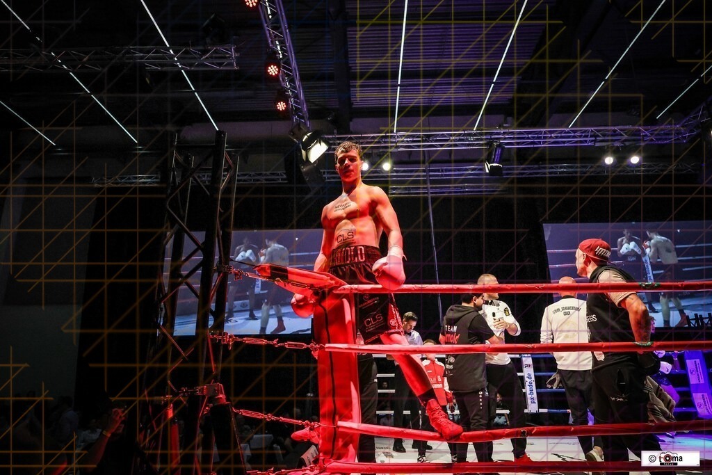 BoB 2026 Arnold vs. Faiz-72 | professionelle Sport- und Eventfotografie von Tomafocus – dynamische Bilder, emotionale Momente und hochwertige Aufnahmen für jeden Anlass. - Realisiert mit Pictrs.com