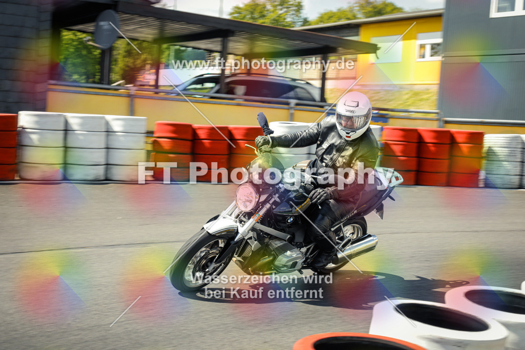OBK_Mai_Martina_Markus-11094 | Hier findet Ihr Bilder von Touristenfahrten auf der Nürburgring Nordschleife oder von anderen Veranstaltungen die ich besucht habe. Viel Spass beim Durch Schauen 