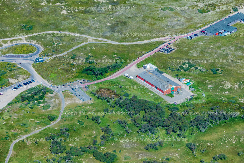 Norderney_Parkplatz_Weisse_Düne_ELS_6377050923 | NORDERNEY 05.09.2023 Parkplatz und Abstellfläche für Automobile - PKW " Weiße Düne " in Norderney im Bundesland Niedersachsen, Deutschland. // Parking and storage space for automobiles " Weisse Duene " in Norderney in the state Lower Saxony, Germany. Foto: Martin Elsen