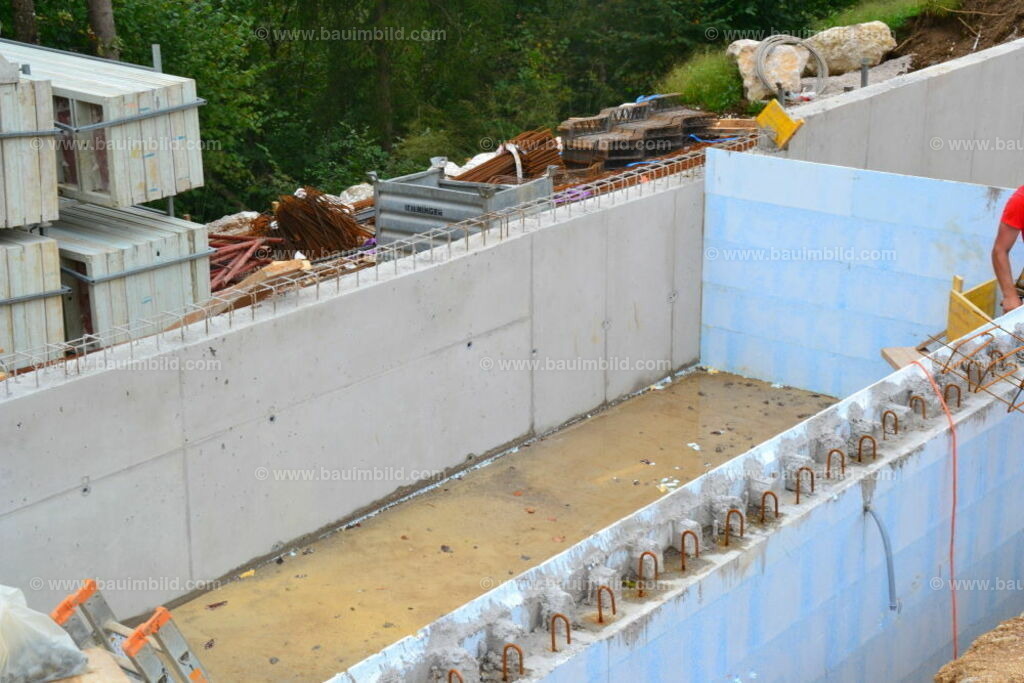 bib-lg04-betonarbeiten-0082 | Nach LV-Leistungsgruppen sortierte Detailfotos über den Bau eines Hauses. Alle Hausbau-Bilder direkt vom Urheber und Autor der Website Haus-Selber-Bauen.com