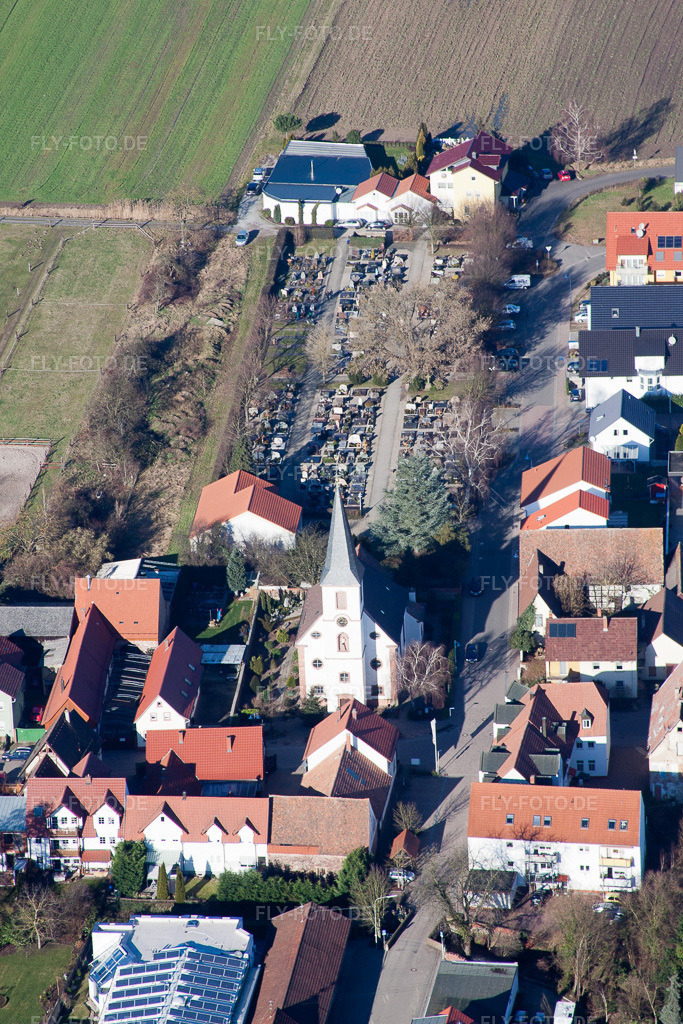 Luftbild: Friedhofes in Hanhofen im Bundesland Rheinland-Pfalz in Deutschland. Foto: IMG_36898.jpg vom 16.01.2011 durch Werner Riehm/FLY-FOTO.de