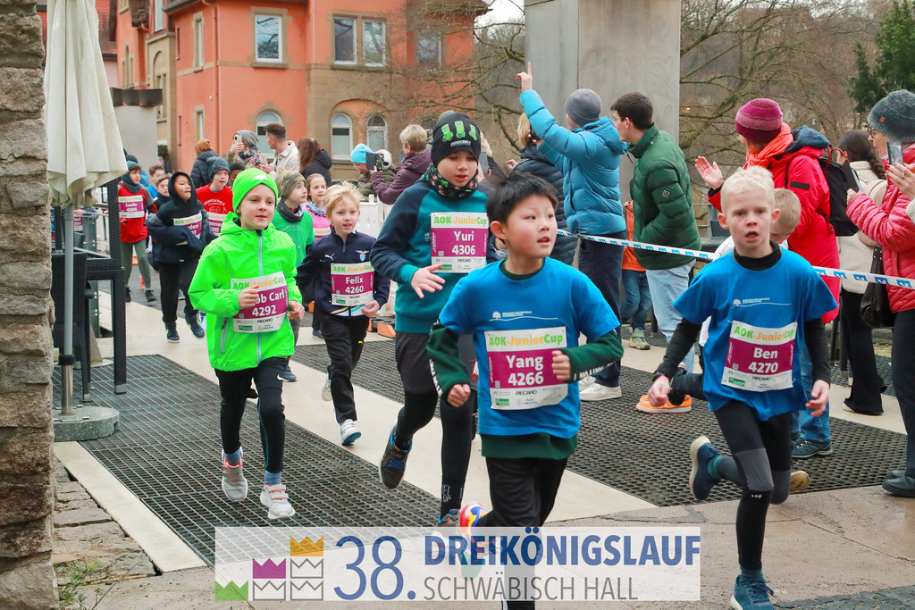 400m AOK Junior Cup | 3 Koenigslauf 2024 400m AOK Junior Cup - Realisiert mit Pictrs.com