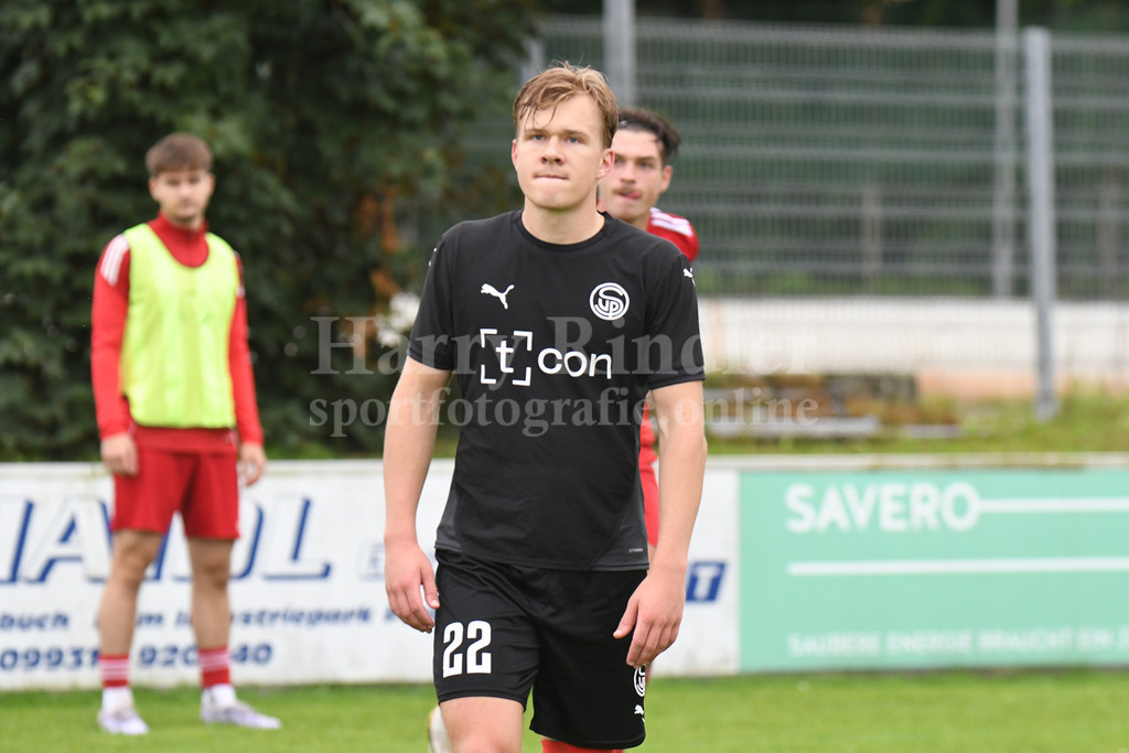 SpVgg Plattling : FC Ergolding | Sebastian Niedermayer (SpVgg Plattling) - Realisiert mit Pictrs.com