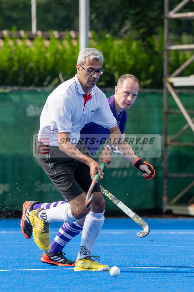 SFE_20240818_0071 | Krefeld, Deutschland, 18.08.2024:  European Cup for Recreational Hockey Players im KTHC Stadion Rot-Weiss Köln Tennis and Hockey Club am 18.08.2024 in Krefeld, Deutschland. (Foto von Stephan Fehrmann)Krefeld, Germany, 18.08.2024: European Cup for Recreational Hockey Players in KTHC Stadion Rot-Weiss Köln Tennis and Hockey Club at 18.08.2024 in Krefeld, Deutschland. (Foto from Stephan Fehrmann)