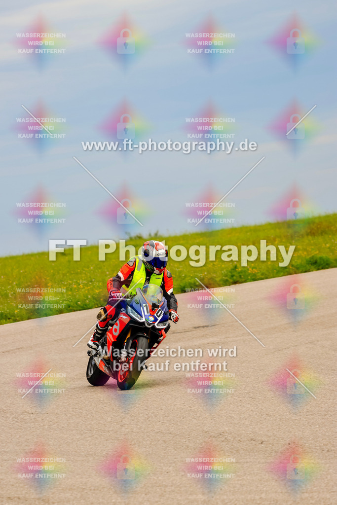 MotoTeam-2248 | Hier findet Ihr Bilder von Touristenfahrten auf der Nürburgring Nordschleife oder von anderen Veranstaltungen die ich besucht habe. Viel Spass beim Durch Schauen 