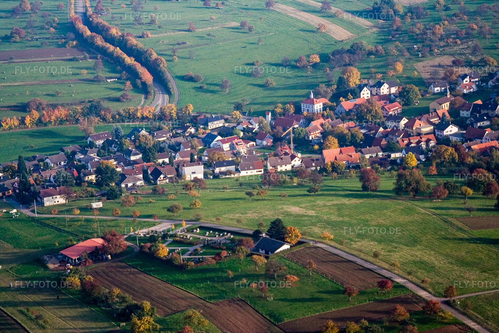 Luftbild: Friedhof im Ortsteil Schluttenbach in Ettlingen im Bundesland Baden-Württemberg in Deutschland. Foto: IMG_14077.jpg vom 11.10.2008 durch Werner Riehm/FLY-FOTO.de