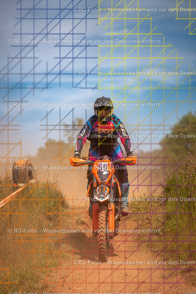 Wolfshausen 3 Lauf -699 | Sportfotografie von RO-Fotos: Motorsport, Motocross, Enduro, Laufveranstaltungen und Triathlon. Professionelle Fotos von Sportlern und Events. - Realisiert mit Pictrs.com