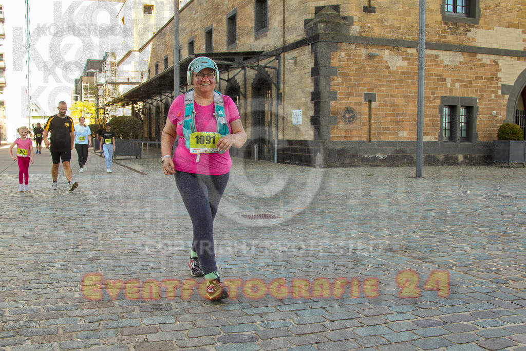 240921_1345_EV4_9138 | Sportfotografie im Rhein-Sieg Kreis, Köln, Bonn, NRW, Rheinland Pfalz, Hessen, etc. Unser Tätigkeitsfeld umfasst den Laufsport vom Volkslauf über den Marathon, Duathlon, Triathon bis zum Ultralauf wie Kölnpfad Ultra oder Schindertrail.