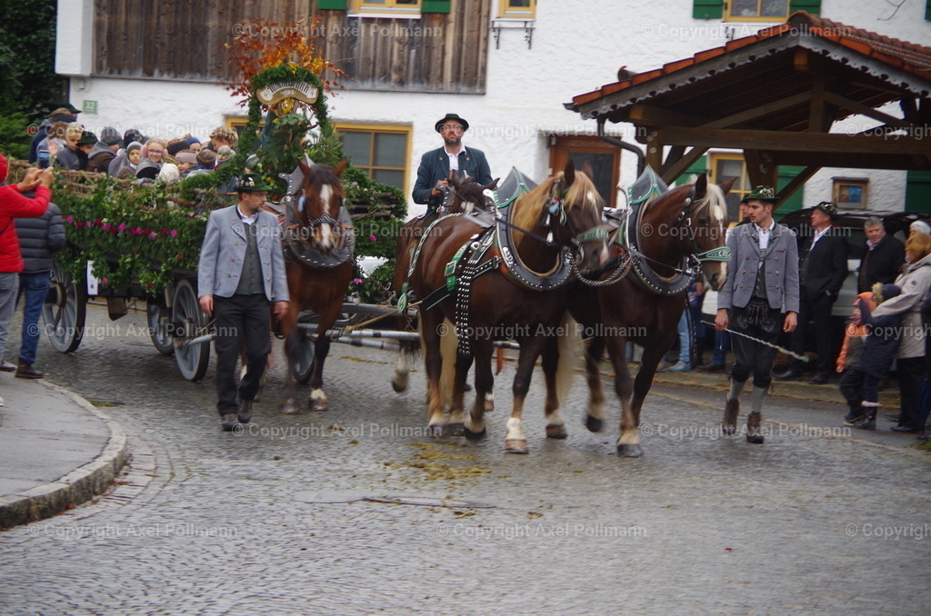 IMGP9040 | fotografiert von Axel PollmannLeonhardi Wallfahrt Benediktbeuern und Murnau, Fronleichnam, Fasching, Landschaft im Loisachtal und Benediktbeuern  - Realisiert mit Pictrs.com