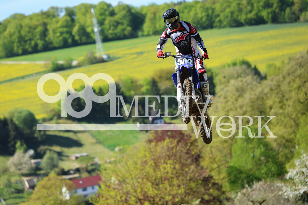 5E6A5885 | 989 MEDIAWORK