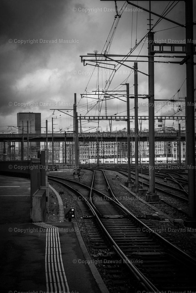 Zürich - Stadt | Ich fotografiere Landschaften, Produkte und erstelle für Sie Firmenportraits. Engagieren Sie mich für den nächsten Projekt. - Realisiert mit Pictrs.com