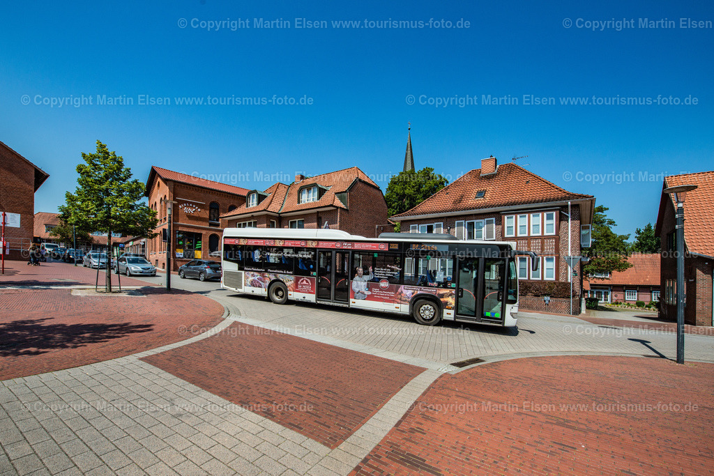 Harsefeld Marktstraße Bus_ELS_6774240622 | Fotos aus den Touristenorten aus Norddeutschland. - Realisiert mit Pictrs.com