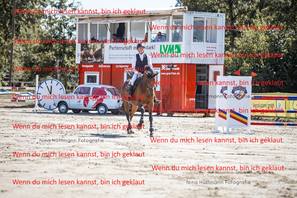 BK1A6690 | Turnierbilder Turnierfotos Nina Hüffmann Turnierfotografie Pferdefotografie Tierzeichnung Haustierzeichnung Pferdezeichnung Hundezeichnung Videograf  - Realisiert mit Pictrs.com