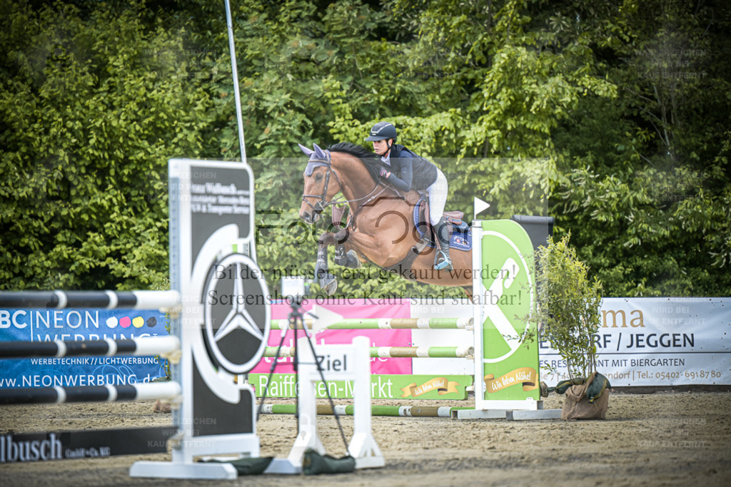 DOS_9952 | Entdecke hochwertige Reitturnierfotos von Foto Oger. Professionell, emotional und authentisch – jetzt Lieblingsmomente im Shop bestellen. - Realisiert mit Pictrs.com