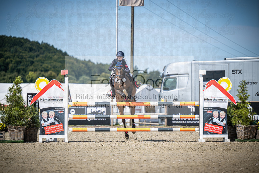 DOS_0803 | Entdecke hochwertige Reitturnierfotos von Foto Oger. Professionell, emotional und authentisch – jetzt Lieblingsmomente im Shop bestellen.Deutschlandweite Turnierfotografie. - Realisiert mit Pictrs.com
