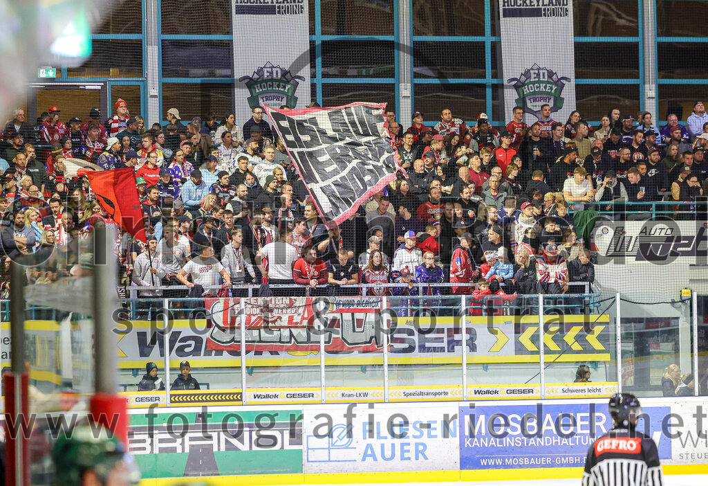 2025-09-12_030_TSV_Erding_gegen_EV_Landshut | Erding, Deutschland, 12.09.2025:Eishockey, Oberliga Süd 2025 / 2026, Testspiel, TSV Erding gegen EV Landshut, Endergebnis: 4:6Foto: Christian Riedel / fotografie-riedel.net