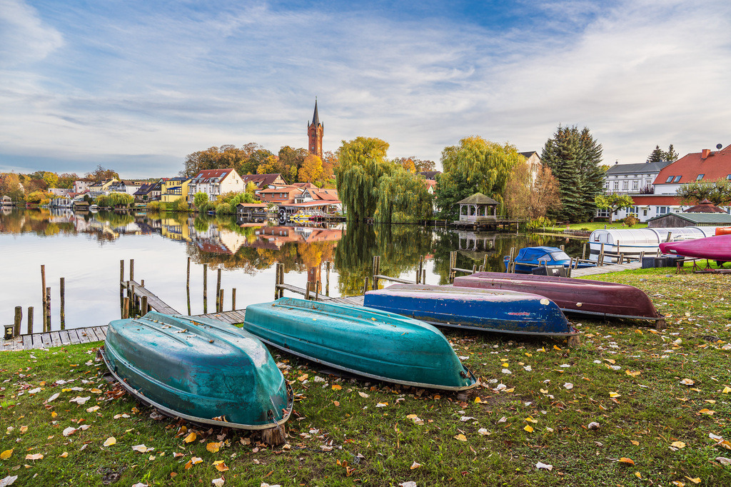 Blick über den Haussee auf die Stadt Feldberg | Blick über den Haussee auf die Stadt Feldberg.