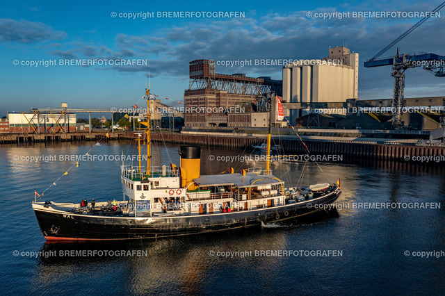 DJI_0151 | 30.09.2022 Drohnenaufnahmen Dt. Schifffahrtstag 2022 Bremen Wendebecken / Weser