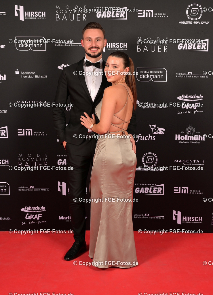 20240113-fge-fotos-0111 | Eröffnungsball der FGE am 13.01.2024 im Alten Stadttheater in Eichstätt. - Realisiert mit Pictrs.com