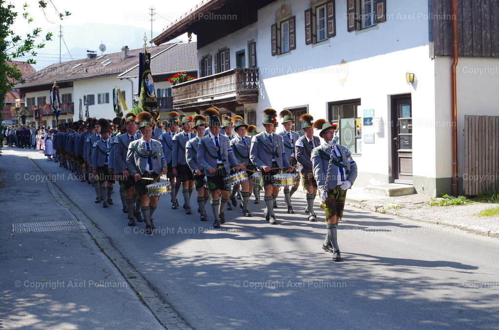 IMGP3612 | fotografiert von Axel PollmannLeonhardi Wallfahrt Benediktbeuern und Murnau, Fronleichnam, Fasching, Landschaft im Loisachtal und Benediktbeuern  - Realisiert mit Pictrs.com