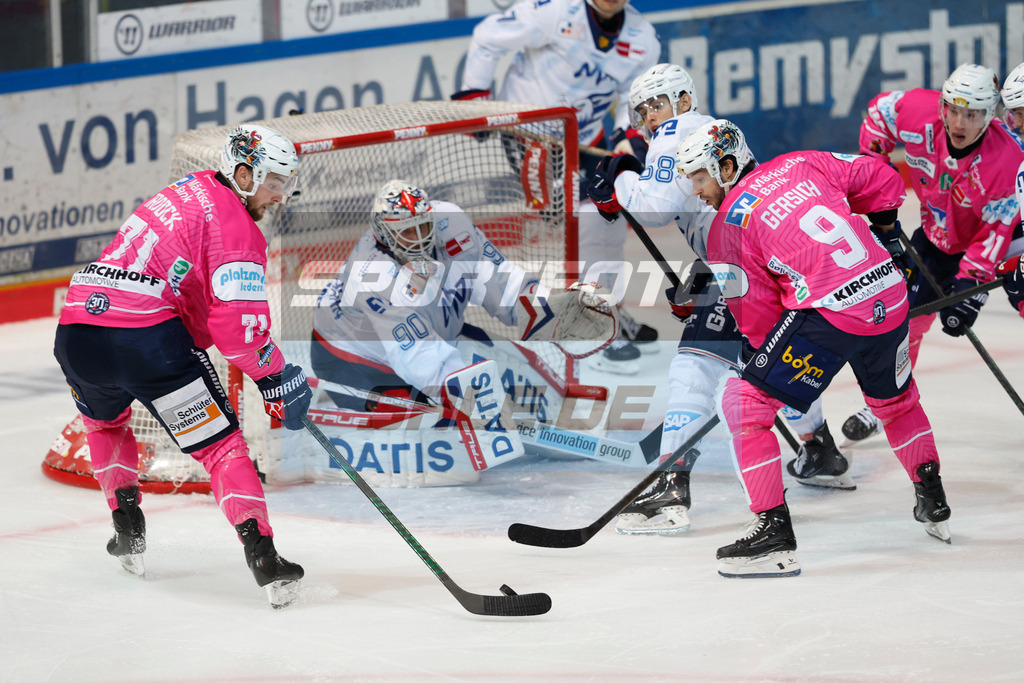 241025_JB_01063 | Fotodatenbank für Print- und Onlinemedien mit den Schwerpunkten Fußball, Eishockey, Basketball, Handball, Wintersport und Leichtathletik - Realisiert mit Pictrs.com