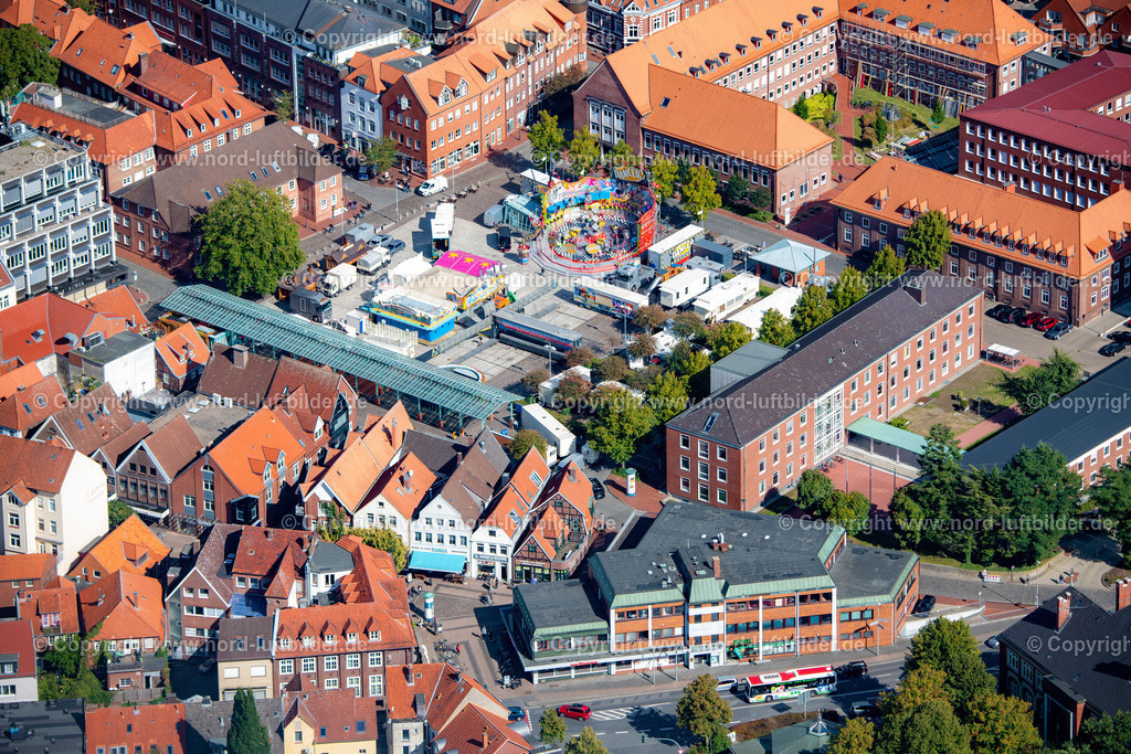 Stade_Altstadt_Sande_Herbstmarkt_ELS_2818200922 | STADE 20.09.2022 Jahrmarkt Kirmes " auf dem Sande " in Stade im Bundesland Niedersachsen, Deutschland. // Fair "auf dem Sande" in Stade in the state Lower Saxony, Germany. Foto: Martin Elsen
