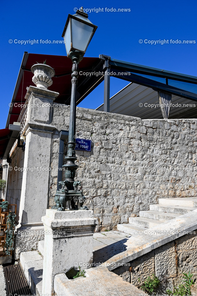 Kroatien_ Dubrovnik_ 11.10.2023-79 | 11.10.2023, Kroatien, HRV, Dubrovnik im Bild Gastronomie, Tourismus, Touristen, Sehenswuerdigkeiten, Stadtansichten



eine Stadt im suedlichen Kroatien an der Adriakueste in der Gespannschaft Dubrovnik-Nereveta. Die Altstadt wurde im Jahr 1979 von der UNESCO in die Liste des Weltkulturerbes aufgenommen.