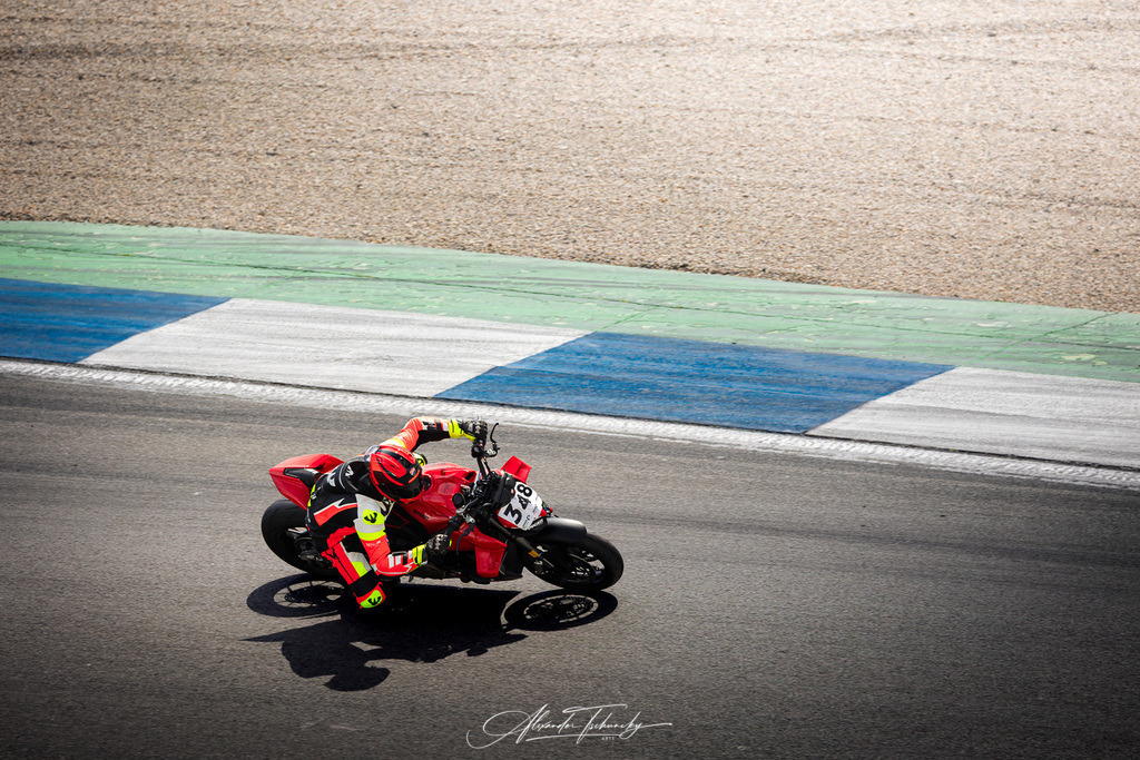 Ducati Trackday Hockenheimring 2026 | Entdecken Sie die faszinierende Welt von Alexander Tschuncky Arts: Kreative Fotografie, atemberaubende Automobilkunst und hochwertiger Bilderdruck. Lassen Sie sich inspirieren! - Realisiert mit Pictrs.com