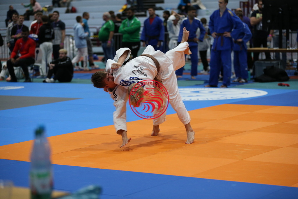 AT3Y2262 | Fotos vom Adler Cup - Pictures from Adler Cup

Hier findet Ihr alle Eindrücke und großen Momente der Adler Cup Wochenenden. Here you will find all impressions and great moments of the Adler Cup weekends. - Realisiert mit Pictrs.com