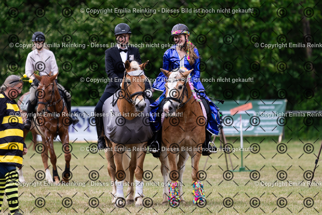 CL5A8015 | Emilia Reinking Fotografie - Realisiert mit Pictrs.com