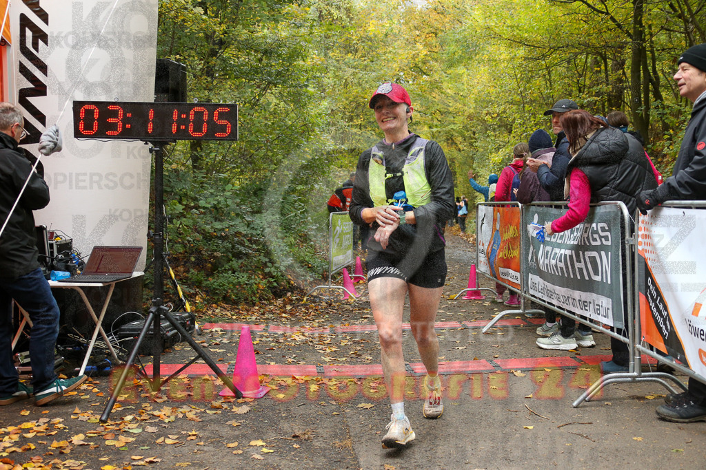 251026_1312_EX1_2857 | Sportfotografie im Rhein-Sieg Kreis, Köln, Bonn, NRW, Rheinland Pfalz, Hessen, etc. Unser Tätigkeitsfeld umfasst den Laufsport vom Volkslauf über den Marathon, Duathlon, Triathon bis zum Ultralauf wie Kölnpfad Ultra oder Schindertrail.