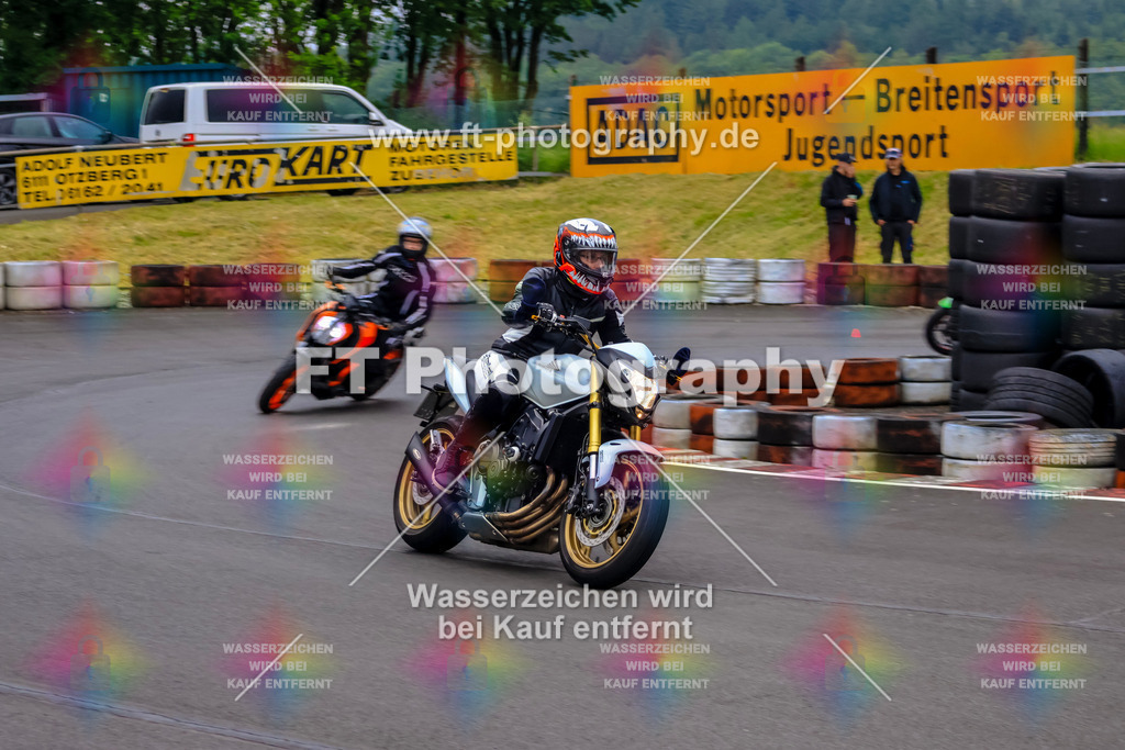 OBK-5393 | Hier findet Ihr Bilder von Touristenfahrten auf der Nürburgring Nordschleife oder von anderen Veranstaltungen die ich besucht habe. Viel Spass beim Durch Schauen 