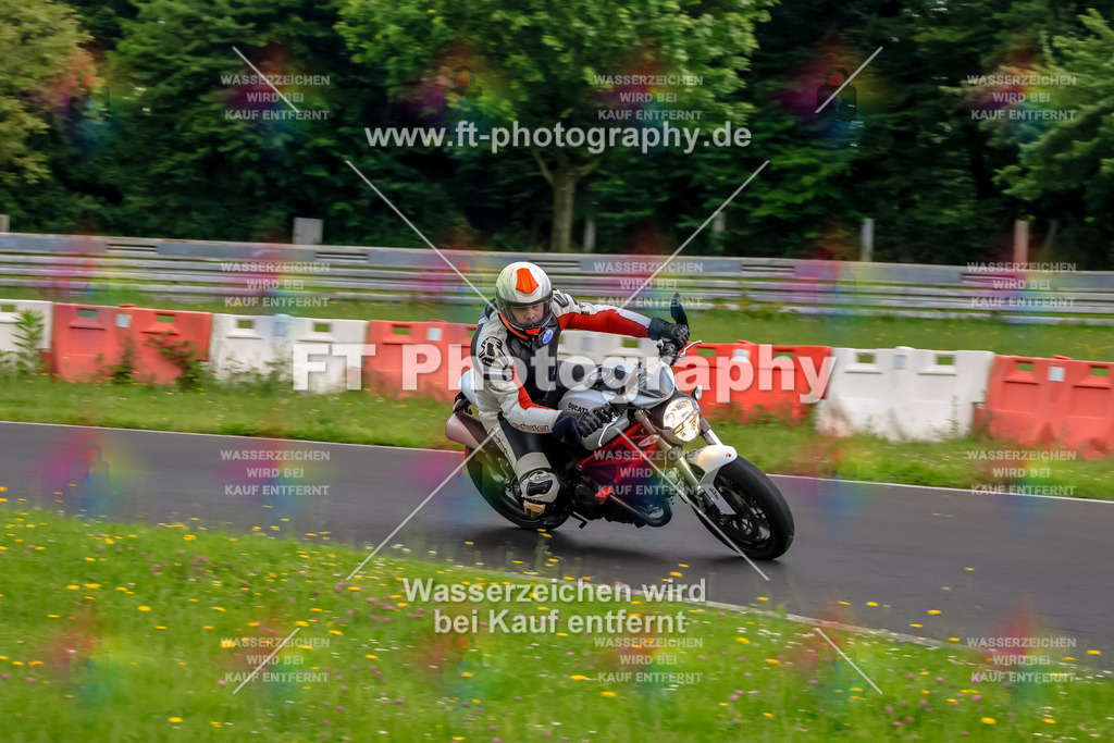 VBK-6919 | Hier findet Ihr Bilder von Touristenfahrten auf der Nürburgring Nordschleife oder von anderen Veranstaltungen die ich besucht habe. Viel Spass beim Durch Schauen 