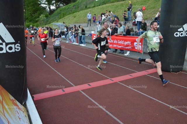 19-32-40_ | Meisterchip Fotoshop - Realisiert mit Pictrs.com