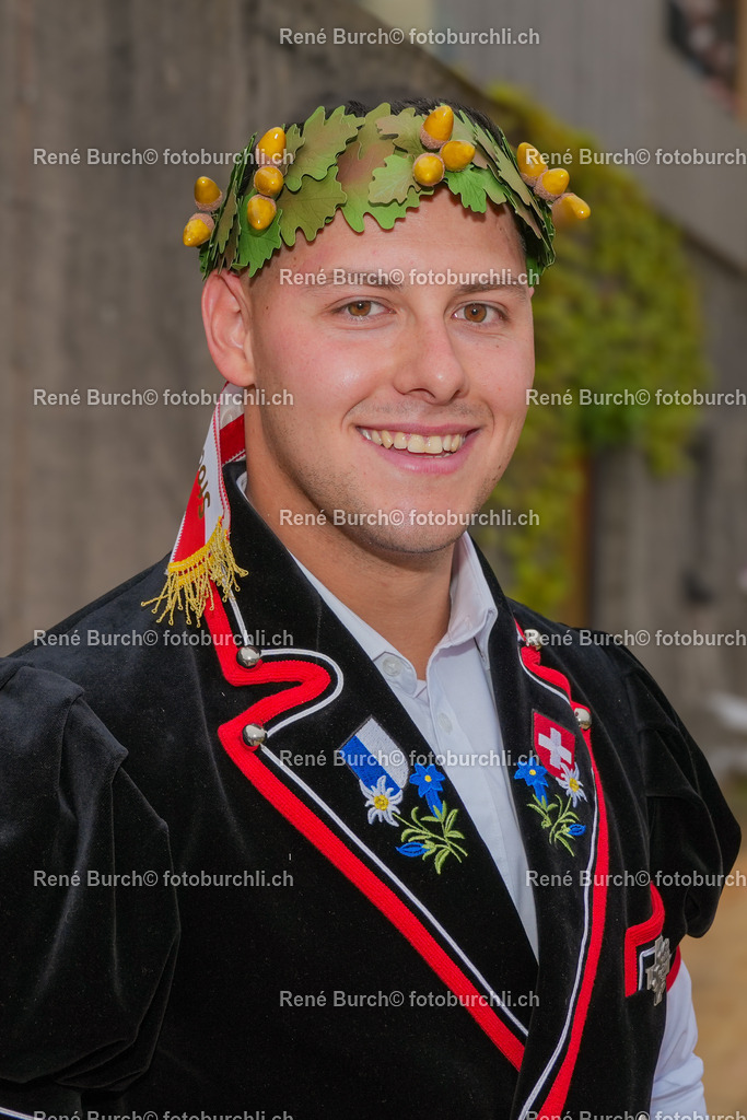 Scherrer Fabian | René Burch leidenschaftlicher Fotograf aus Kerns in Obwalden.  Hier finden sie Sport, Landschaft und Natur Fotografie.
 - Realisiert mit Pictrs.com