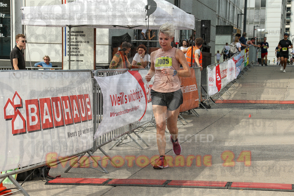 250920_1524_EX1_9275 | Sportfotografie im Rhein-Sieg Kreis, Köln, Bonn, NRW, Rheinland Pfalz, Hessen, etc. Unser Tätigkeitsfeld umfasst den Laufsport vom Volkslauf über den Marathon, Duathlon, Triathon bis zum Ultralauf wie Kölnpfad Ultra oder Schindertrail.