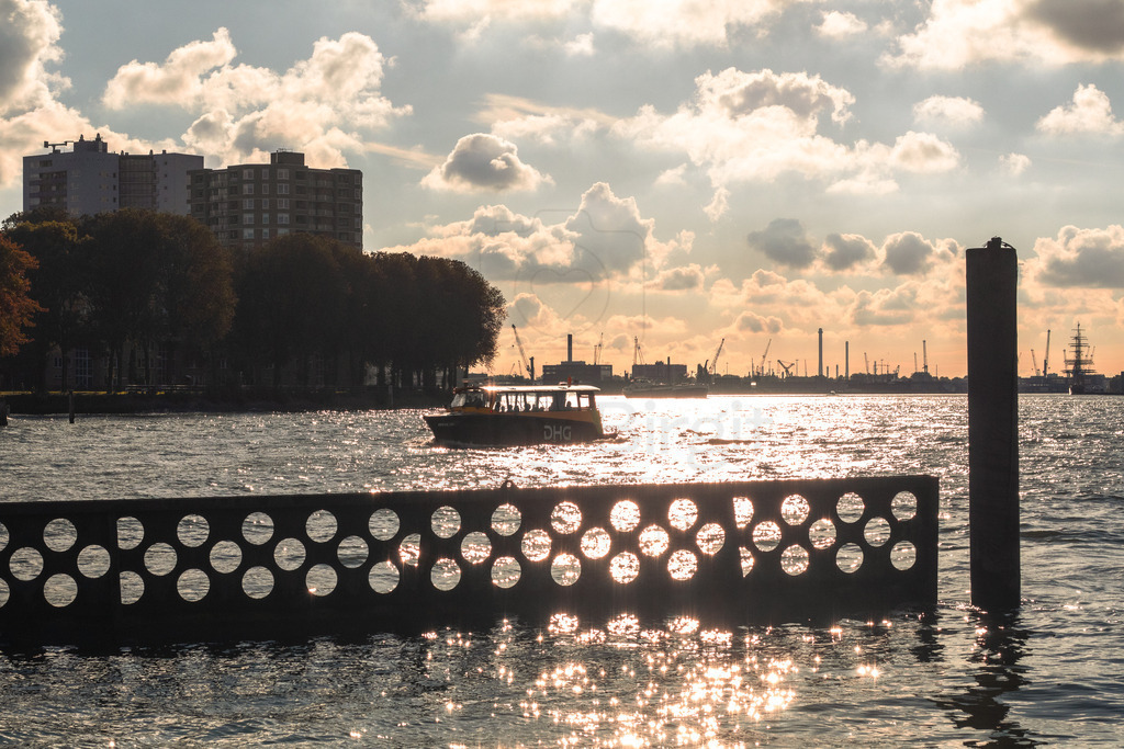Hafenlinien - Zwischen Stadt und Wasser | Art by Birgit Fotografie