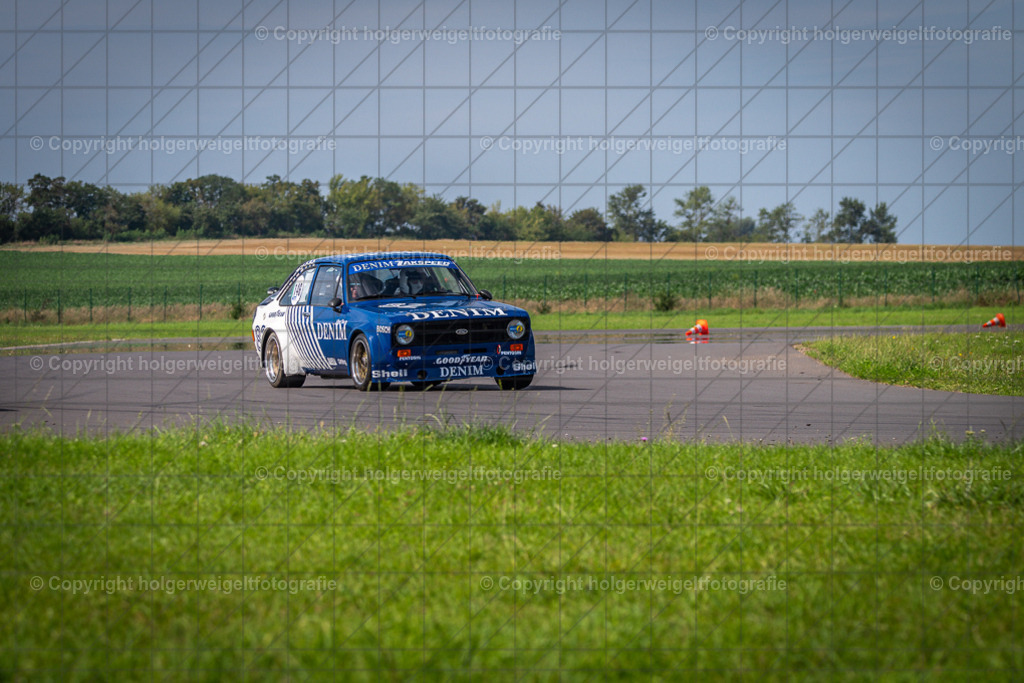 Ford Escort RS 1800 | Foto vom 3. Classic Motor Weekend 18. - 20. August 2023 auf dem Flugplatz in Obermehler - Realisiert mit Pictrs.com