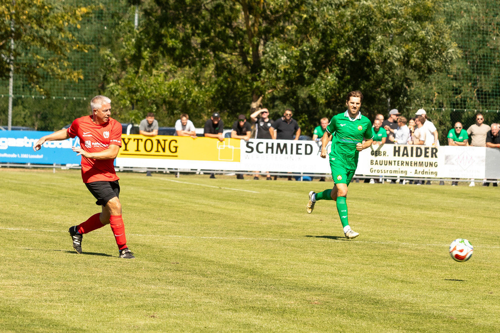 Spiel-0127_Legenden ASK-RAPID | Fotodoku 80 Jahre ASK-Loosdorf: Legendenmatch ASK-Loosdorf - Rapid WIENSponsoren, Mannschaften, Begrüßung, Interviews, das Spiel, Besucher, Fans, Stimmung.