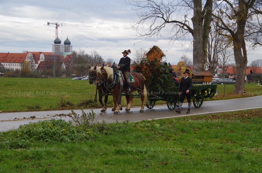 IMGP9986 | fotografiert von Axel PollmannLeonhardi Wallfahrt Benediktbeuern und Murnau, Fronleichnam, Fasching, Landschaft im Loisachtal und Benediktbeuern  - Realisiert mit Pictrs.com