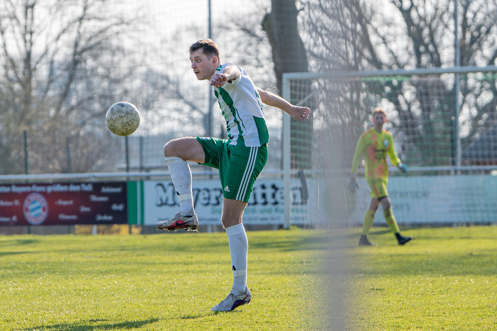 Fußball I Herren I Saison 2025-2026 I Bezirksliga Weser-Ems 4 I 24. Spieltag I TuS Lutten - TuS Frisia Goldenstedt I 13676 | jns.sportfotos - Realisiert mit Pictrs.com