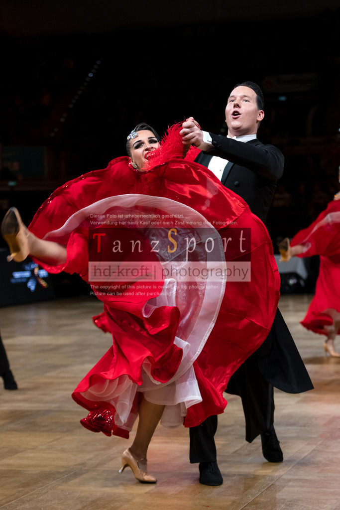20241109_DM-Formationen_Vorrunde_2932 | Tanzsportbilder, Standardtanz, Lateintanz, WDSF, DTV, LTVB, dancecomp, goc, hessen tanzt, blaues band der spree, walzer, tango, wiener walzer, slowfox, quickstepp, samba, rumba, cha-cha-cha, paso doble. jive, hd-kroft photography, turniertanzsport