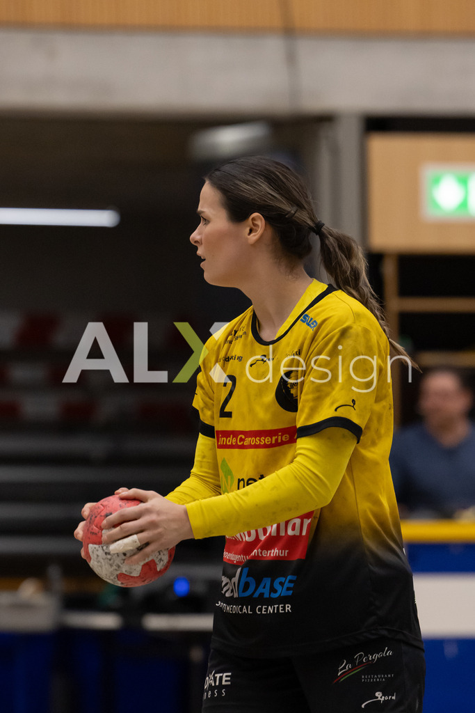 Handball I Frauen I Saison 2025-2026 I Handball Swiss Premium League 1 | Women I Round 5 I  Yellow Winterthur - GC Amicitia Zürich I 15.03.2026 | 2 Mina Vasic (RS) (Yellow Winterthur) – Rückraum links - Realisiert mit Pictrs.com
