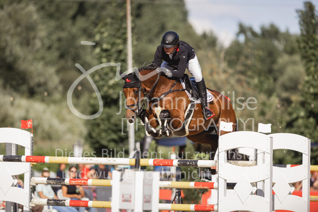 230826_Delbrueck_S1-Spr-907 | Deine schönsten Turniermomente als professionelle Fotos! Entdecke hochwertige Pferdesport-Fotografie im Online-Shop. Jetzt Fotos finden & bestellen!
