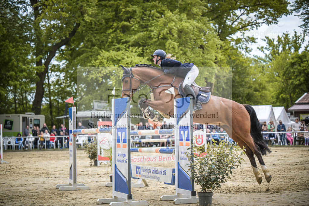 DOS_0458 | Entdecke hochwertige Reitturnierfotos von Foto Oger. Professionell, emotional und authentisch – jetzt Lieblingsmomente im Shop bestellen.Deutschlandweite Turnierfotografie. - Realisiert mit Pictrs.com
