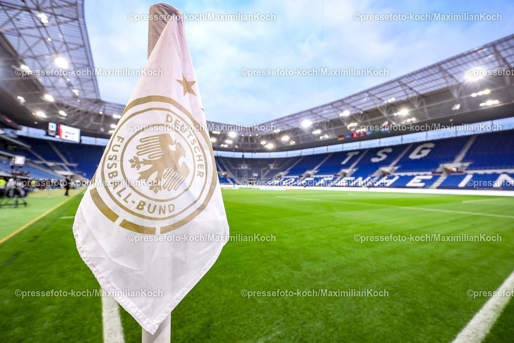 DFB10102501013 | 10.10.2025, Fußball, Länderspiel, Deutschland - Luxemburg, UEFA WM-Qualifikation, 2025/2026, Gruppe A, PreZero Arena in Sinsheim: Eckfahne mit dem Logo Banner Emblem Deutscher Fußball Bund in NahaufnahmeDFB regulations prohibit any use of photographs as image sequences and or quasi-video.