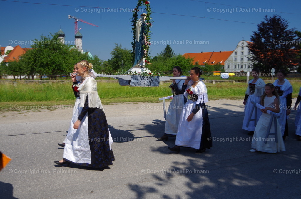 IMGP4640 | fotografiert von Axel PollmannLeonhardi Wallfahrt Benediktbeuern und Murnau, Fronleichnam, Fasching, Landschaft im Loisachtal und Benediktbeuern  - Realisiert mit Pictrs.com