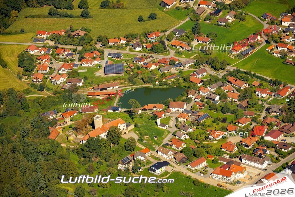 Das Luftbild zeigt :  Falkenfels - Die Luftaufnahme wurde 2023 vom UL-Flugzeug aus erstellt ( keine Drohne ) - Hochauflösende Luftaufnahme - Für grossformatige Ausdrucke geeignet. Die Geschenkidee !Mit Lizenz und Bildrechte bestellbar