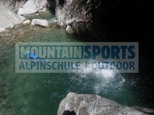 P7280176 | Bestelle die Bilder deines Berg- oder Wasser-Abenteuers mit Mountain Sports bequem von zu Hause aus direkt über unseren Online Fotoshop von pictrs.com. - Realisiert mit Pictrs.com